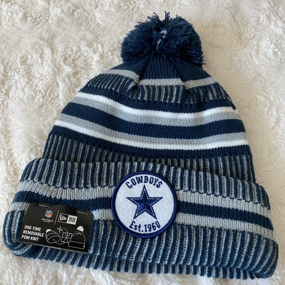 Cowboys Binnie with Poms